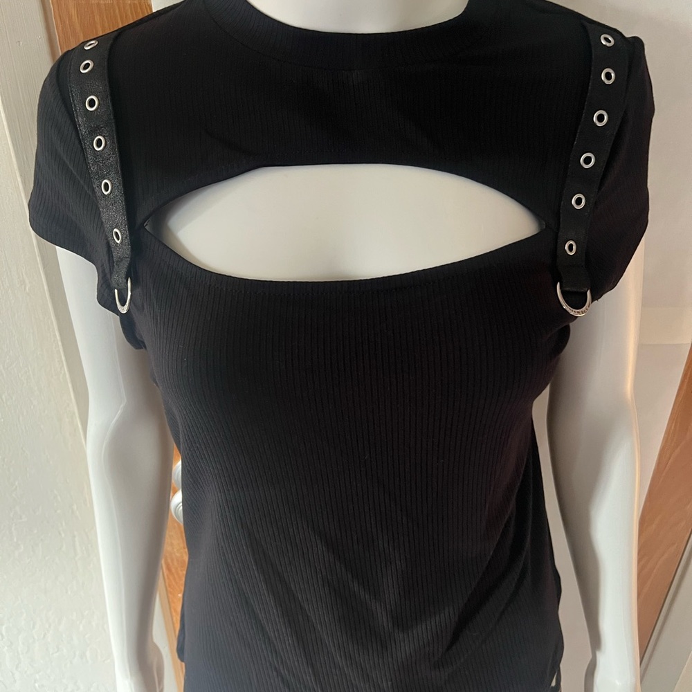 Killstar Black Top with Cut Out at Bust and Grommet Straps Punk Goth XL - Picture 6 of 8